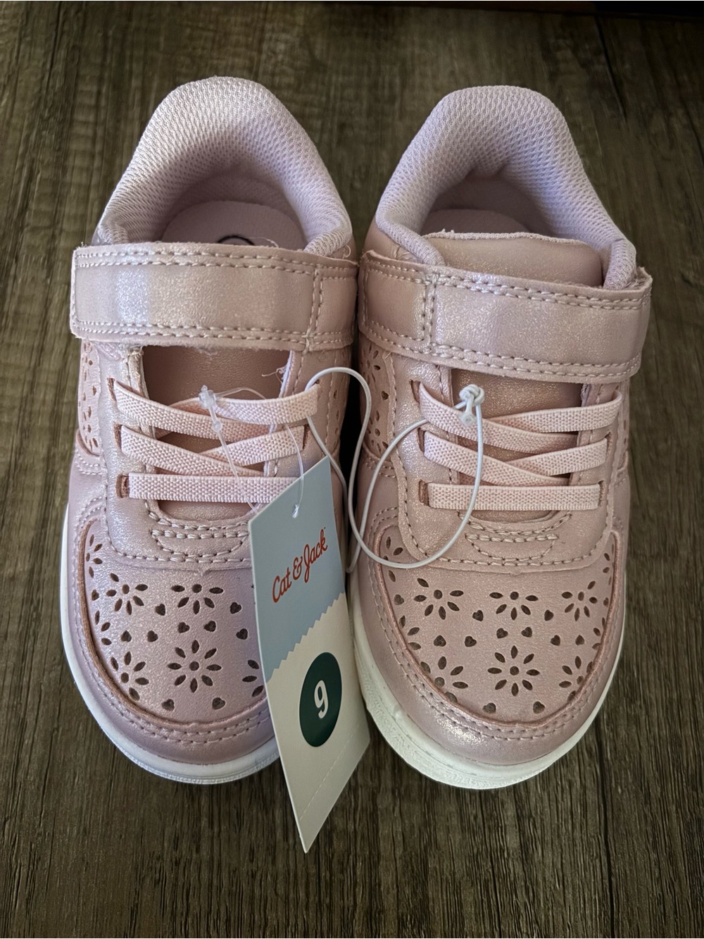 NWT! Cat & Jack toddler Girls Pink Perforated Sneakers Size 9